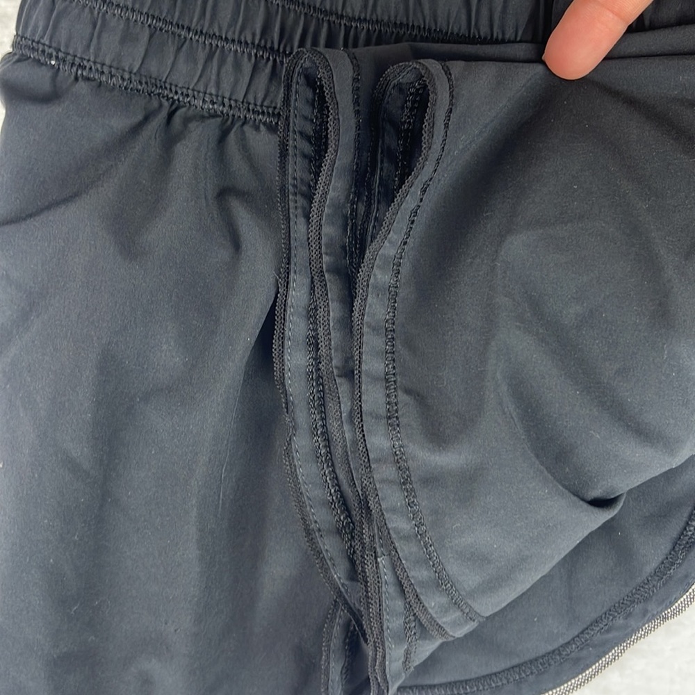 Lululemon Athletica shorts - Picture 4 of 7